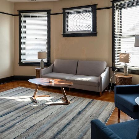 Updated 3 Bedroom Unit With Balcony! Cape Girardeau Kültér fotó