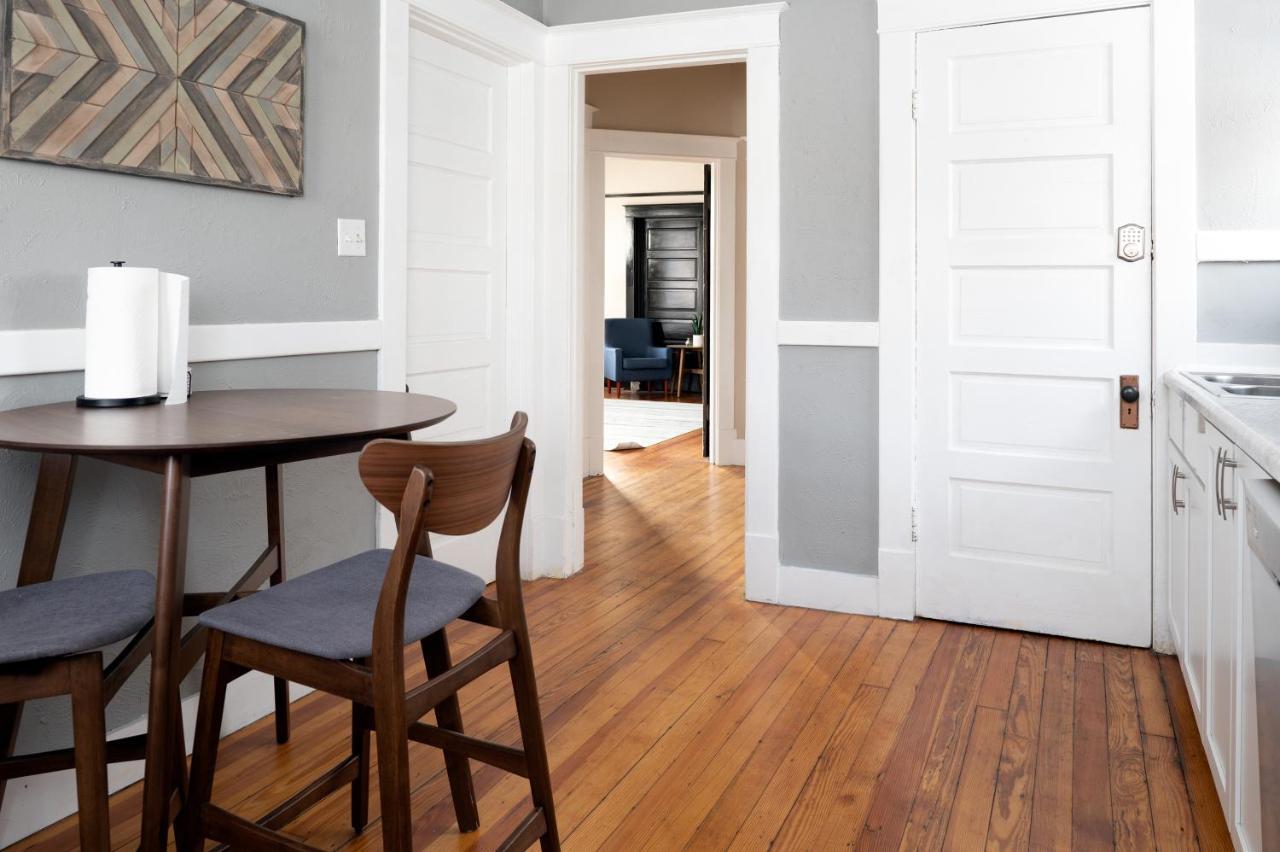 Updated 3 Bedroom Unit With Balcony! Cape Girardeau Kültér fotó