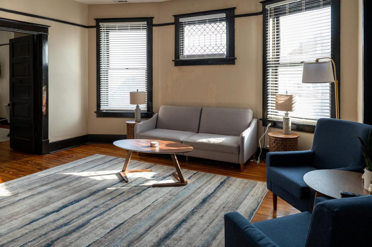 Updated 3 Bedroom Unit With Balcony! Cape Girardeau Kültér fotó